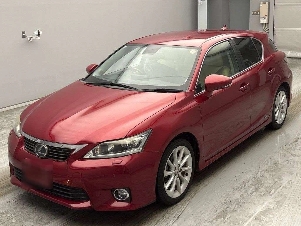 Lexus CT200h  с аукциона в Японии