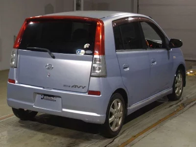 Daihatsu Mira Avy