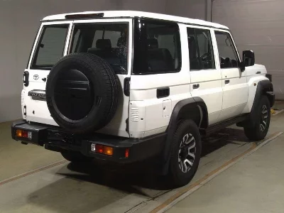 Toyota LAND CRUISER 70