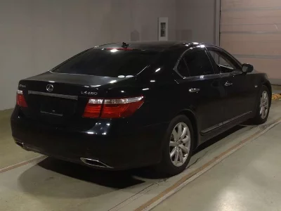 Lexus LS460L