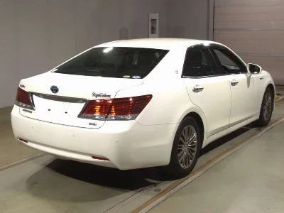 Toyota CROWN HYBRID