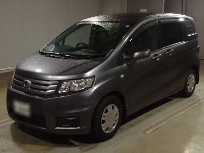 HONDA FREED SPIKE