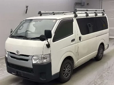 TOYOTA REGIUS VAN