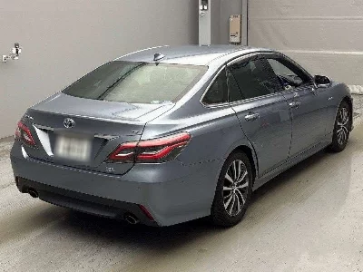 Toyota CROWN HYBRID
