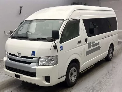 TOYOTA REGIUS VAN
