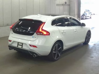 Volvo V40