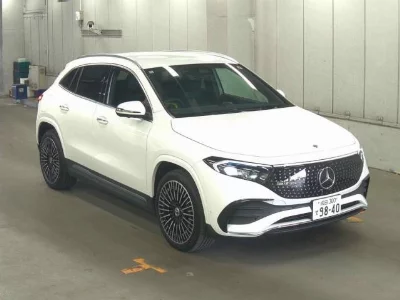 MERCEDES BENZ EQA