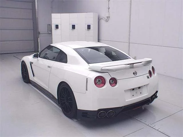 Nissan GT-R  с аукциона в Японии