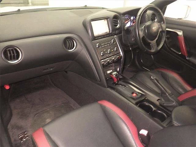 Nissan GT-R  с аукциона в Японии