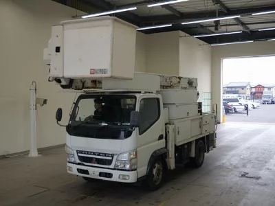 MITSUBISHI CANTER