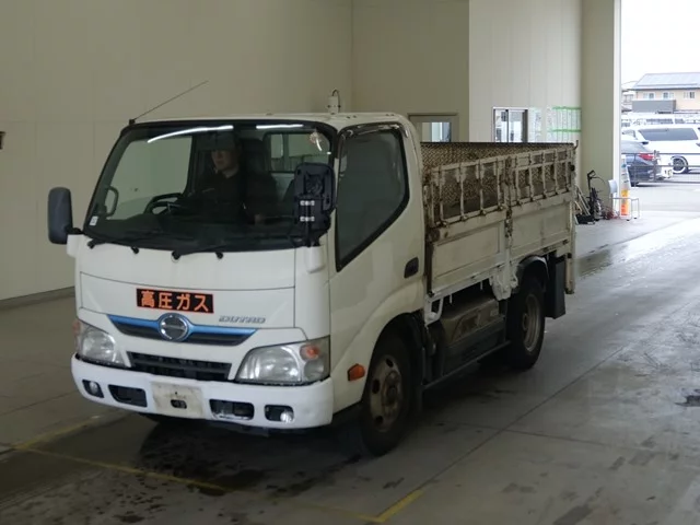 Hino Dutro  с аукциона в Японии
