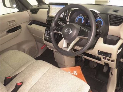 NISSAN ROOX