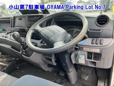 MITSUBISHI CANTER