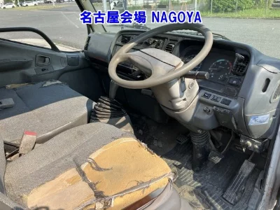 MITSUBISHI CANTER