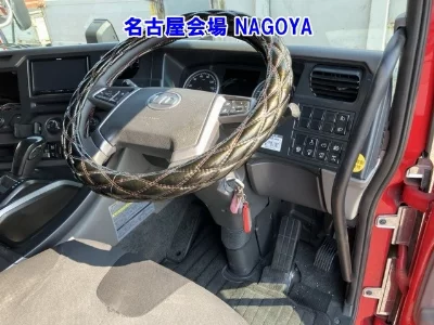NISSAN UD