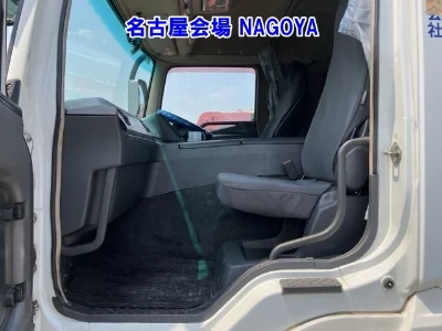 MITSUBISHI FUSO SUPER GREAT