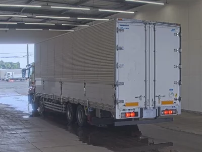 MITSUBISHI FUSO SUPER GREAT