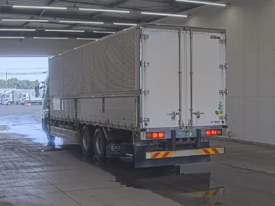 NISSAN DIESEL (UD) QUON