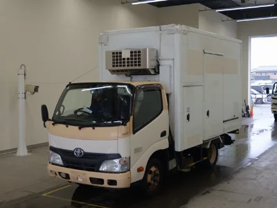 TOYOTA DYNA