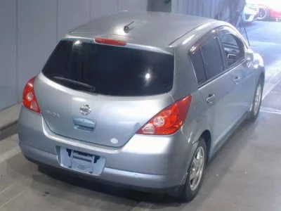 NISSAN TIIDA