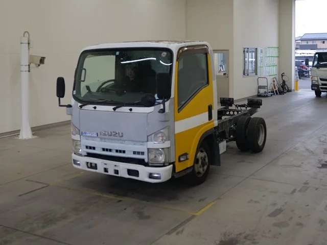 Isuzu Elf  с аукциона в Японии