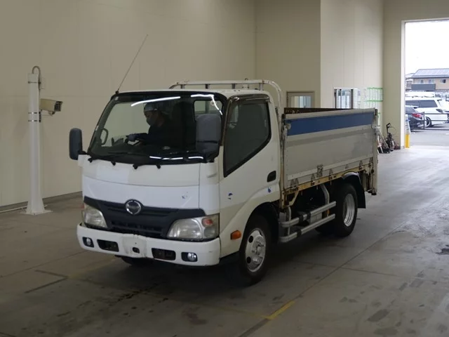 Hino Dutro  с аукциона в Японии