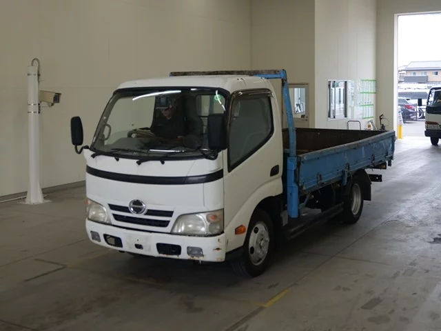 Hino Dutro  с аукциона в Японии