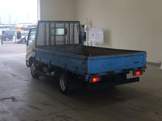 Hino Dutro  с аукциона в Японии