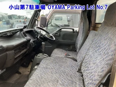 Isuzu CABIN