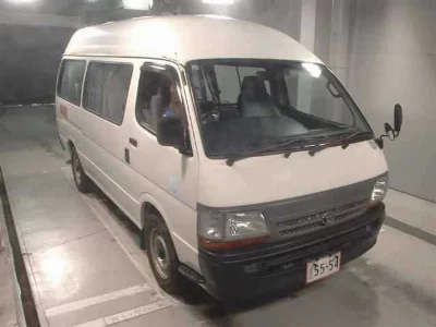 TOYOTA HIACE COMMUTER