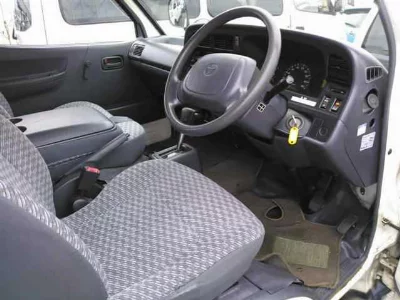 TOYOTA HIACE COMMUTER