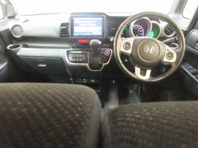 HONDA N BOX +