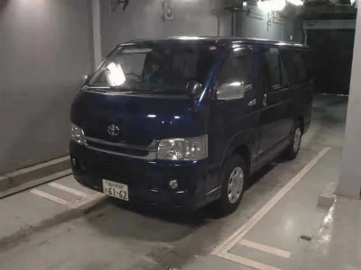 TOYOTA HIACE VAN