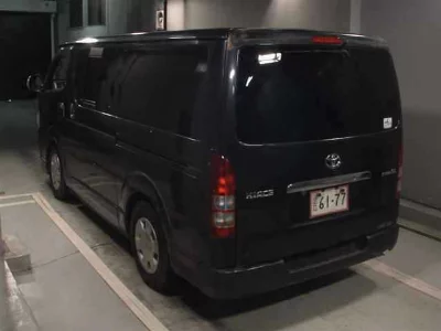 TOYOTA HIACE VAN