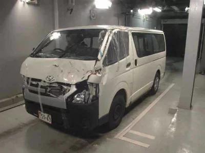 TOYOTA HIACE VAN