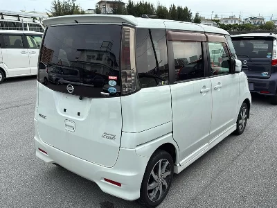 NISSAN ROOX