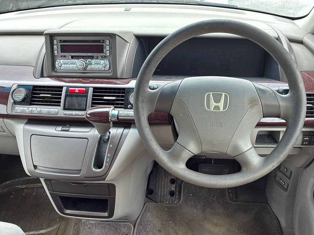 Honda Elysion  с аукциона в Японии