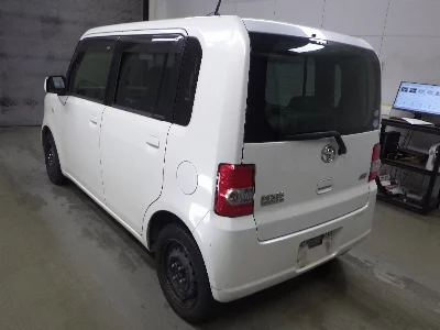TOYOTA PIXIS SPACE