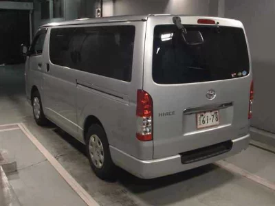 TOYOTA HIACE VAN