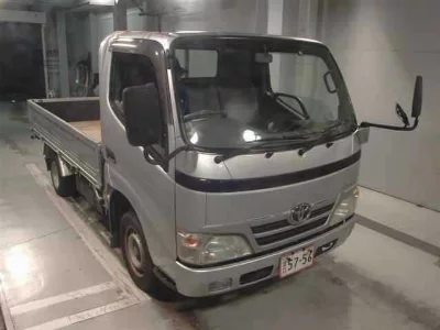 TOYOTA DYNA