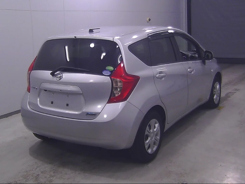 Nissan Note  с аукциона в Японии