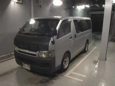 TOYOTA HIACE VAN