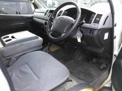 TOYOTA HIACE VAN