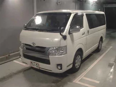 TOYOTA HIACE VAN