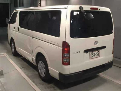 TOYOTA HIACE VAN