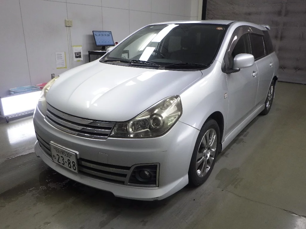 Nissan Wingroad  с аукциона в Японии