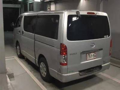 TOYOTA HIACE VAN