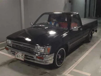 TOYOTA HILUX PICK UP