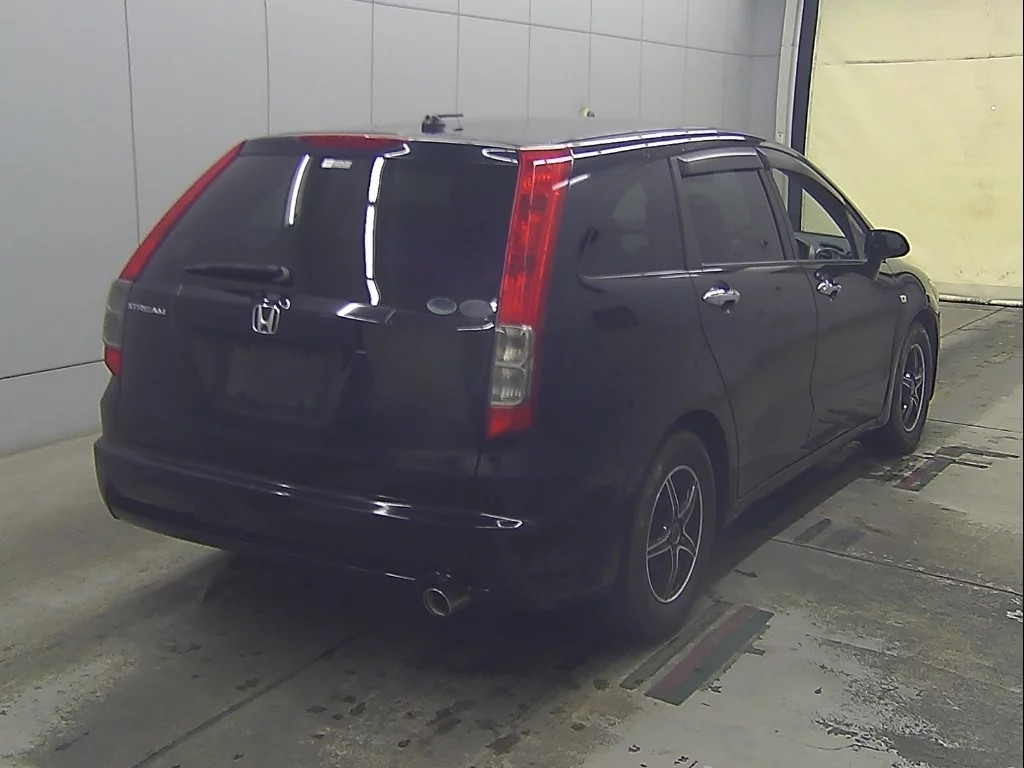 Honda Stream  с аукциона в Японии