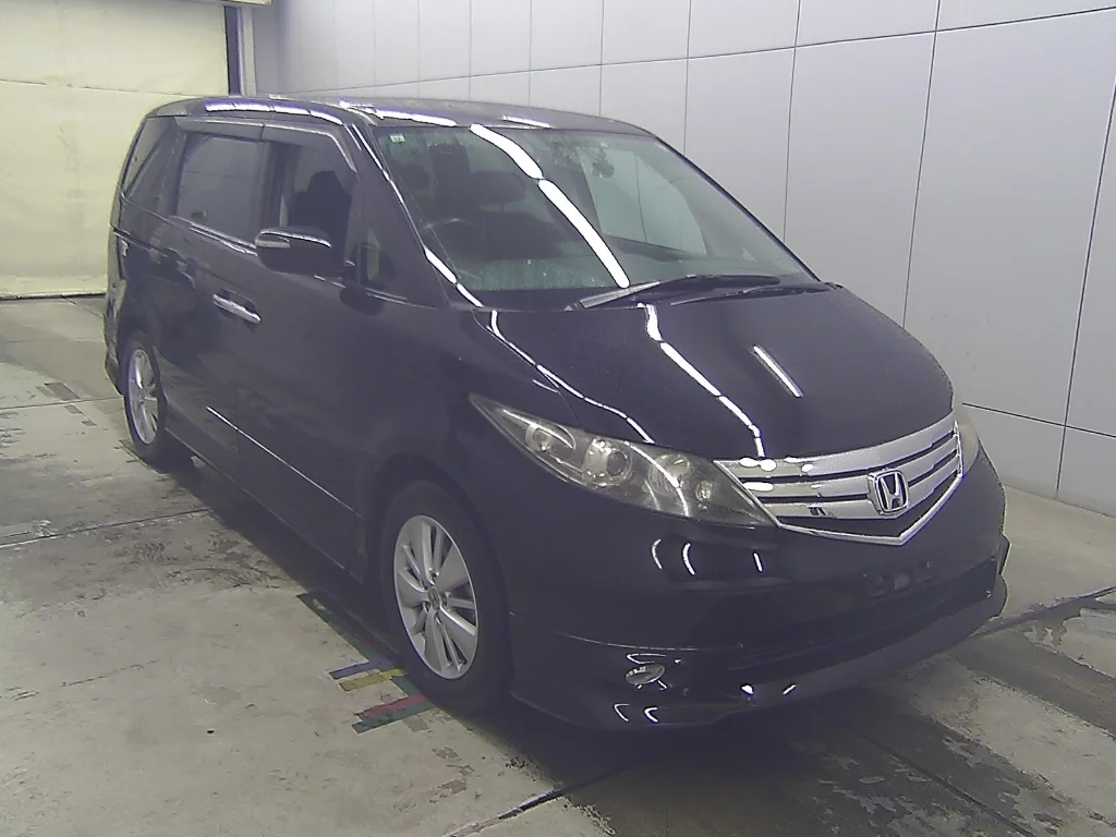 Honda Elysion  с аукциона в Японии